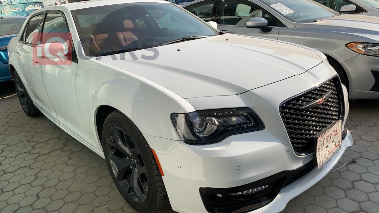 کرایسلەر 300